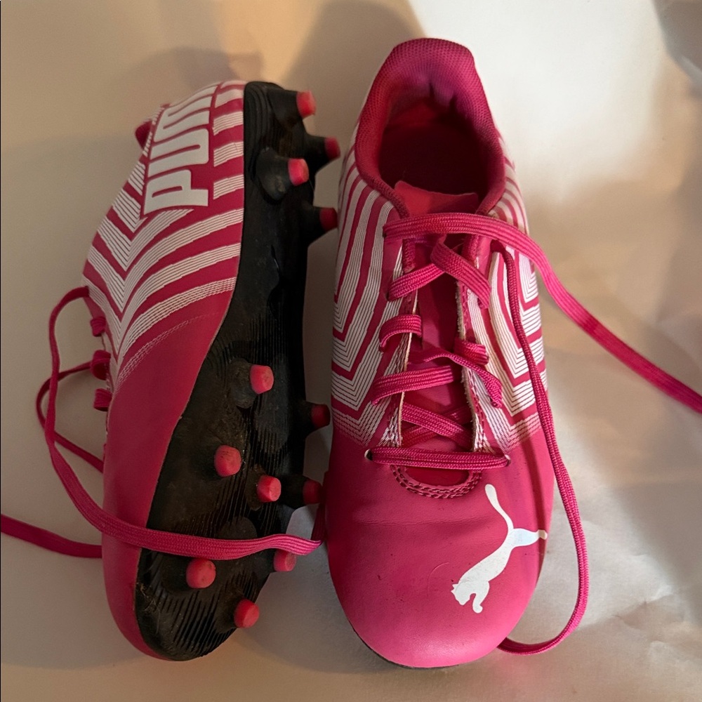 Puma kids Vibrant Pink Athletic cleats